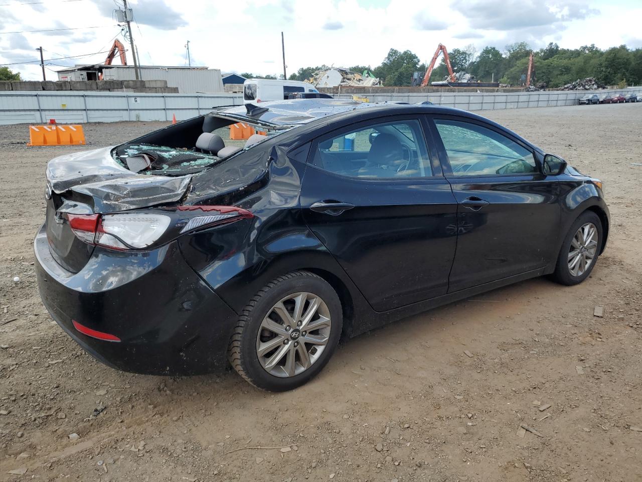 VIN KMHDH4AE3FU264631 2015 HYUNDAI ELANTRA no.3