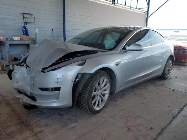  TESLA MODEL 3 2018 Сріблястий