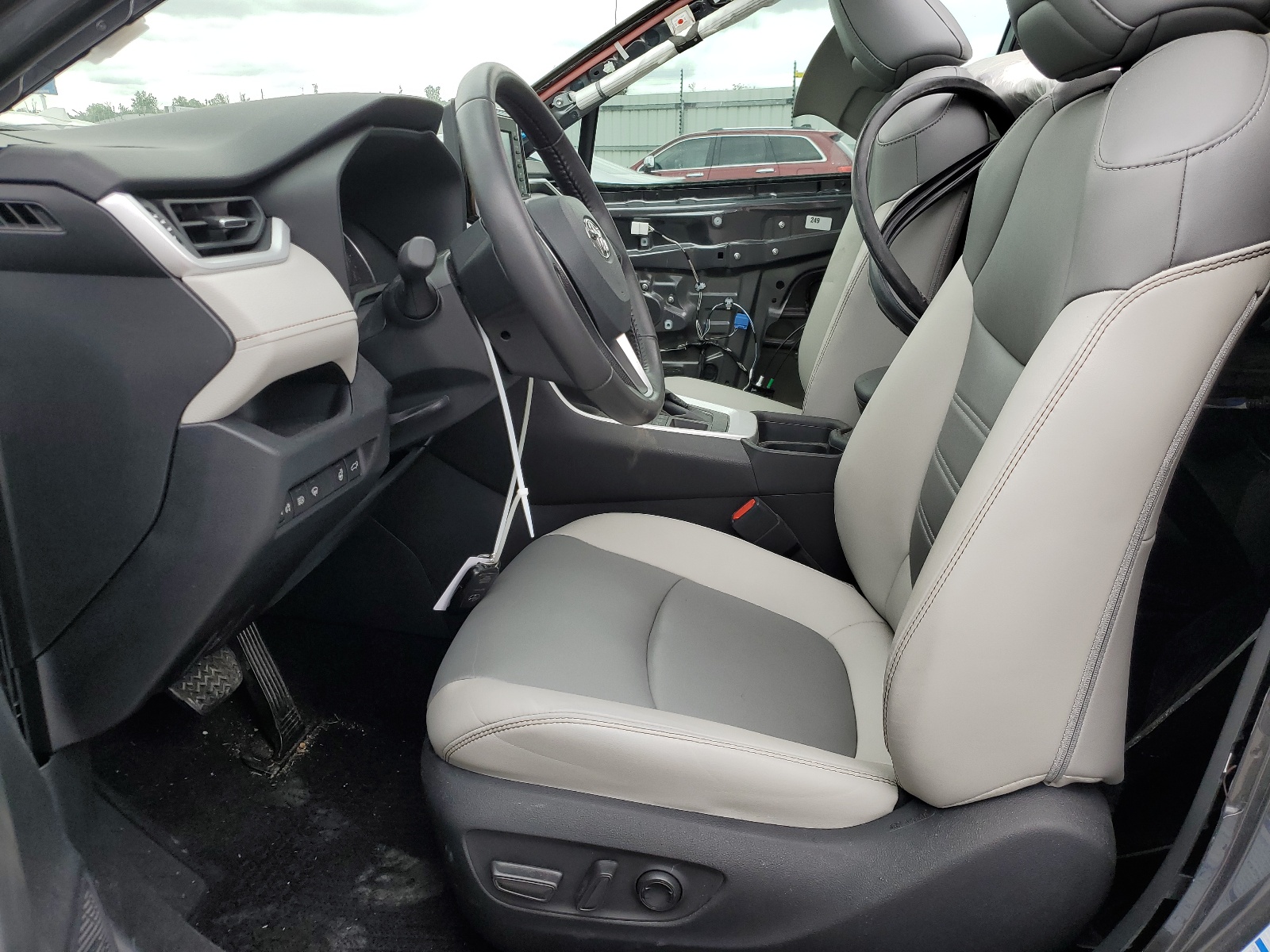 2T3A1RFV9MC234178 2021 Toyota Rav4 Xle Premium