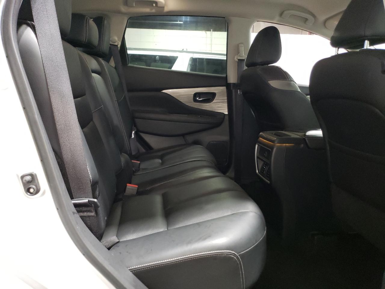 2016 Nissan Murano - Image 11