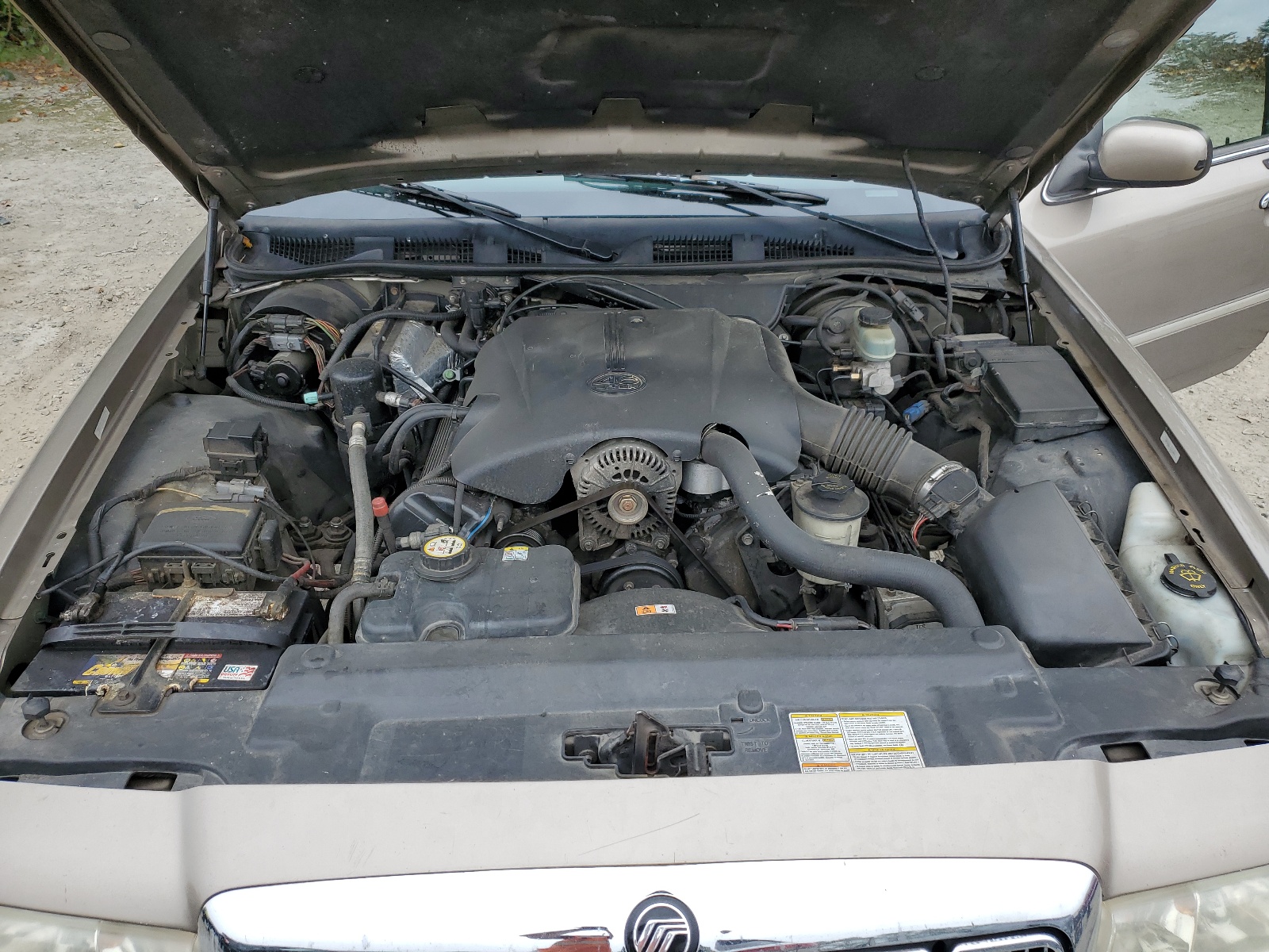 2MEFM75W92X624256 2002 Mercury Grand Marquis Ls