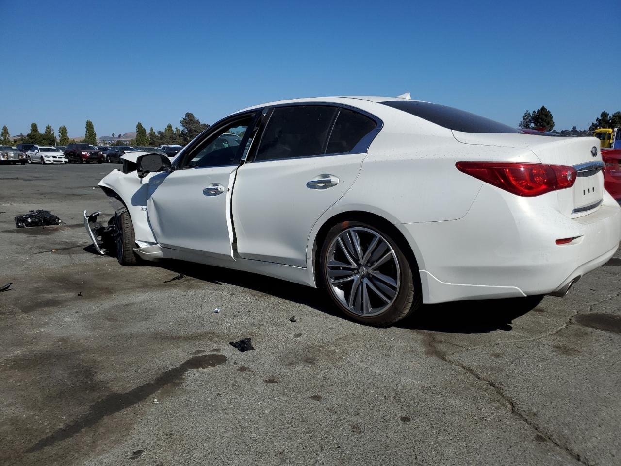 2015 Infiniti Q50 - Image 2