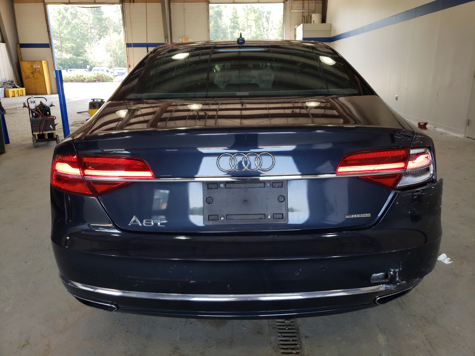 WAU3GAFD1FN028519 2015 Audi A8 L Quattro