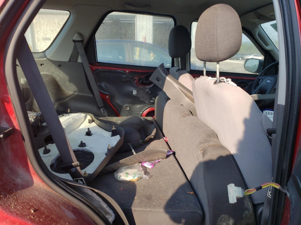 2003 Ford Escape Xls VIN: 1FMYU92133KE04206 Lot: 66102654