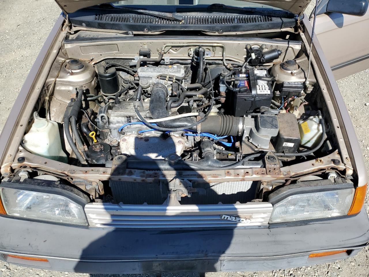 JM1BF2329K0392124 1989 Mazda 323