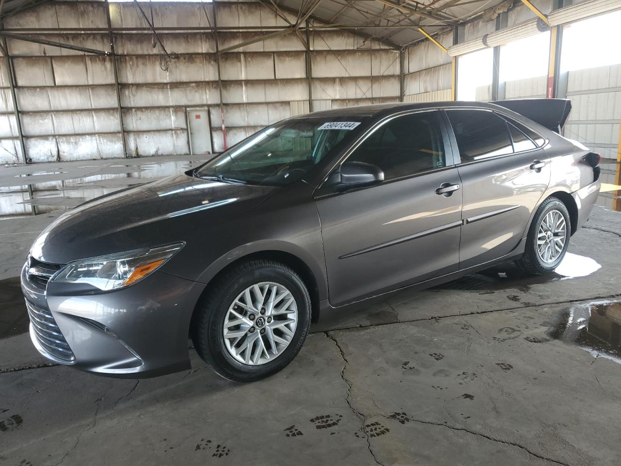 4T1BF1FK9GU131870 2016 TOYOTA CAMRY - Image 1