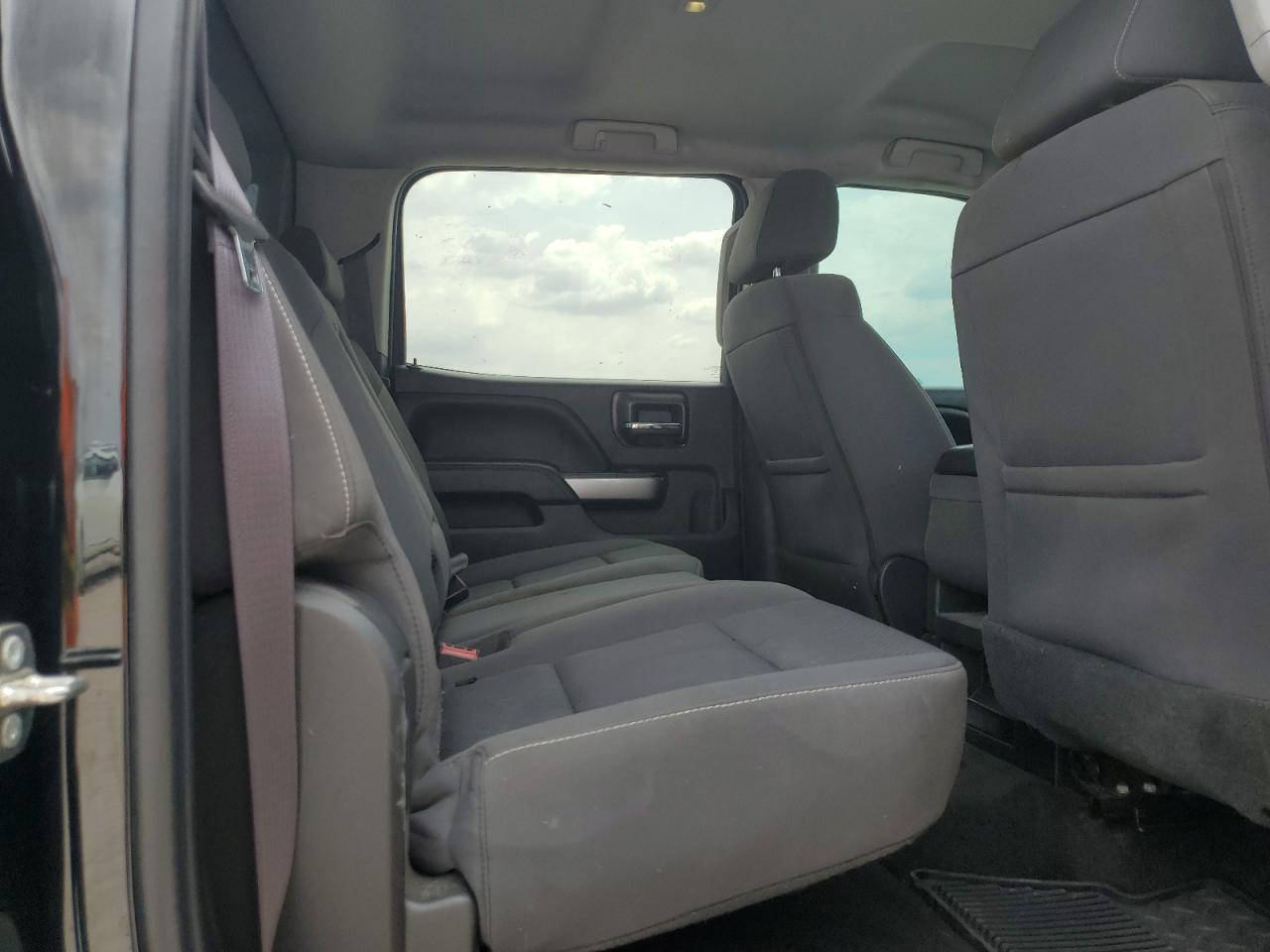 2017 Chevrolet Silverado K1500 Lt VIN: 3GCUKREC9HG421046 Lot: 68770194