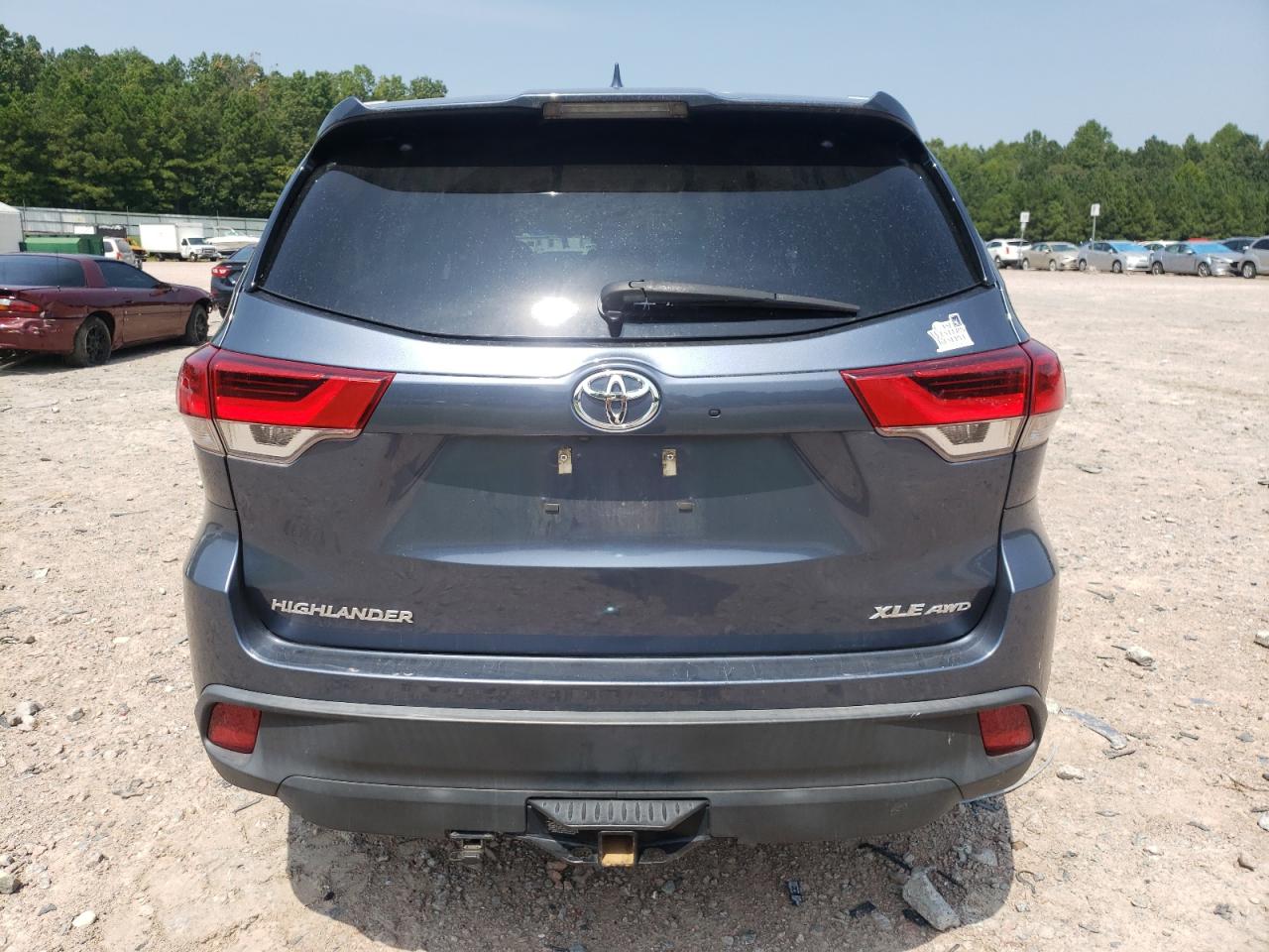 2018 Toyota Highlander Se VIN: 5TDJZRFH0JS885634 Lot: 69195454