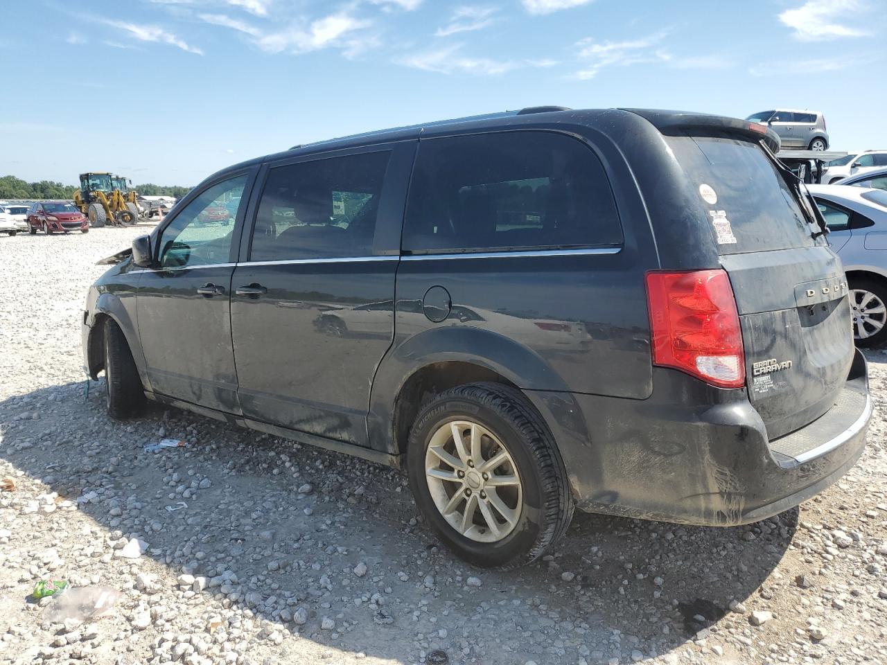 2019 Dodge Caravan - Image 2