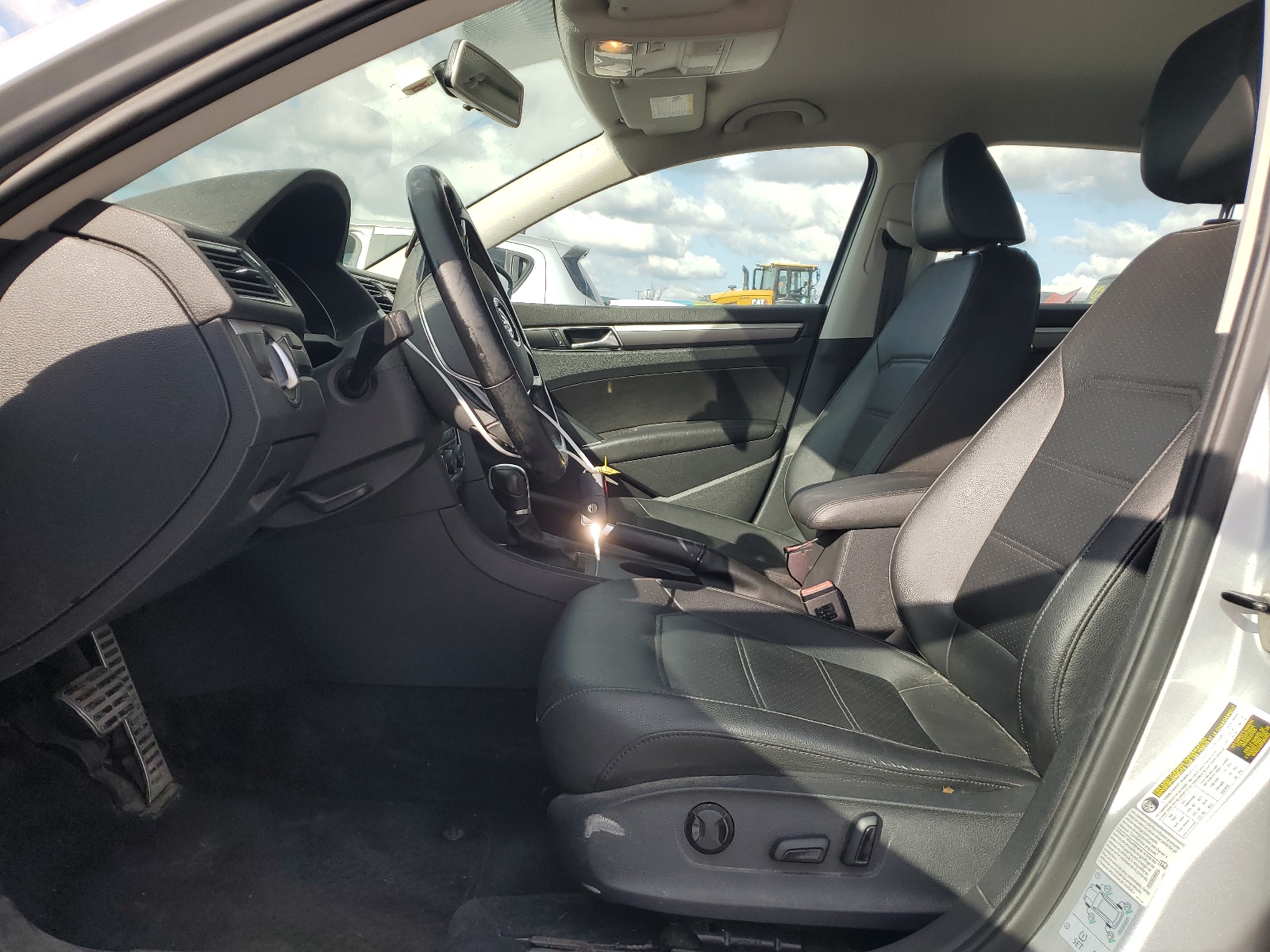 1VWDT7A3XHC059655 2017 Volkswagen Passat R-Line