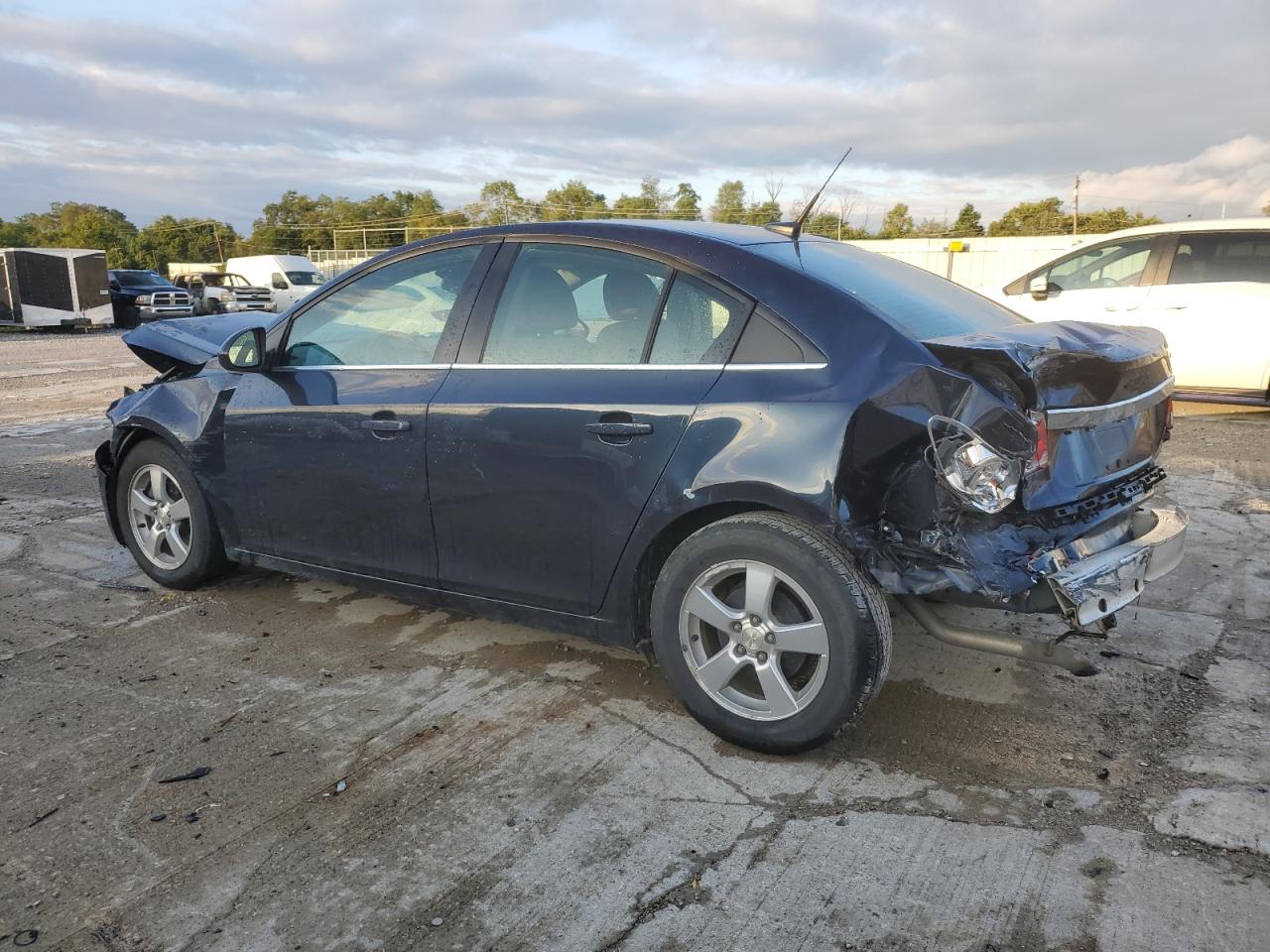 2014 Chevrolet Cruze - Image 2