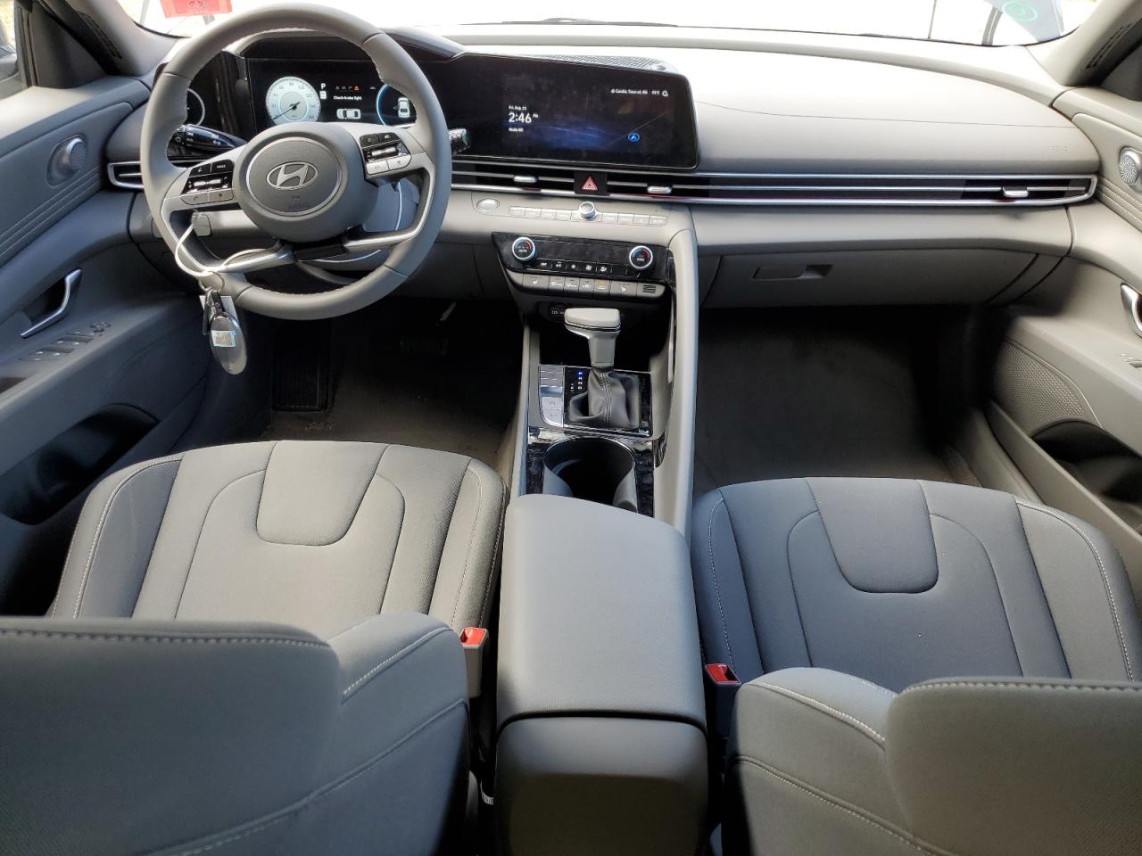 2024 Hyundai Elantra - Image 8
