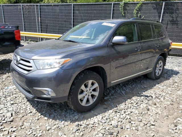 2013 Toyota Highlander Base продається в Waldorf, MD - Rear End