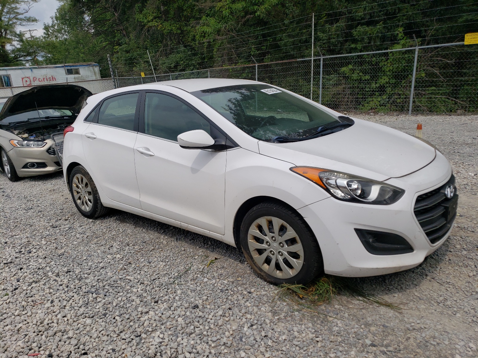 2016 Hyundai Elantra Gt vin: KMHD35LH1GU270165