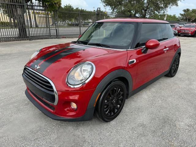 2018 Mini Cooper vin: WMWXP5C50J2G63900