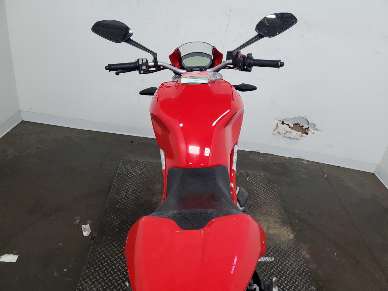 2018 Ducati Monster 797+ VIN: ML0MADBMXJT001369 Lot: 67769584