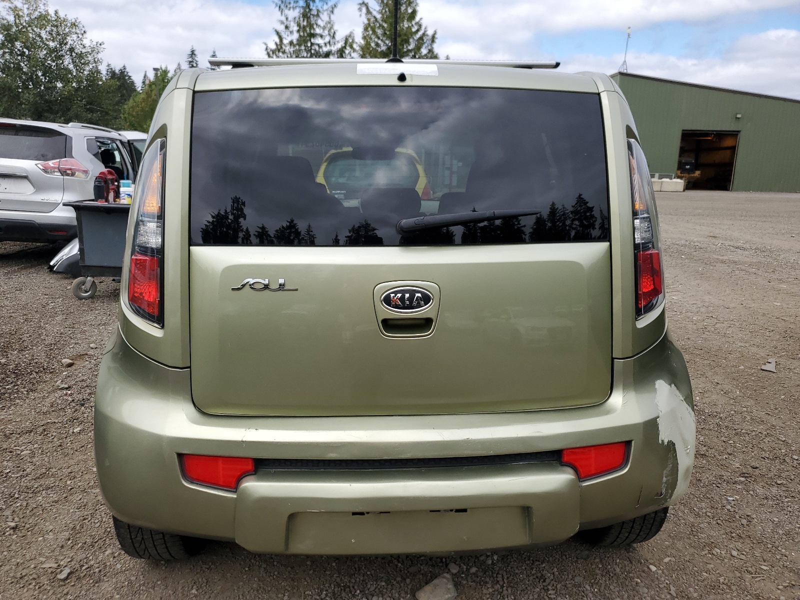 KNDJT2A29B7258499 2011 Kia Soul +