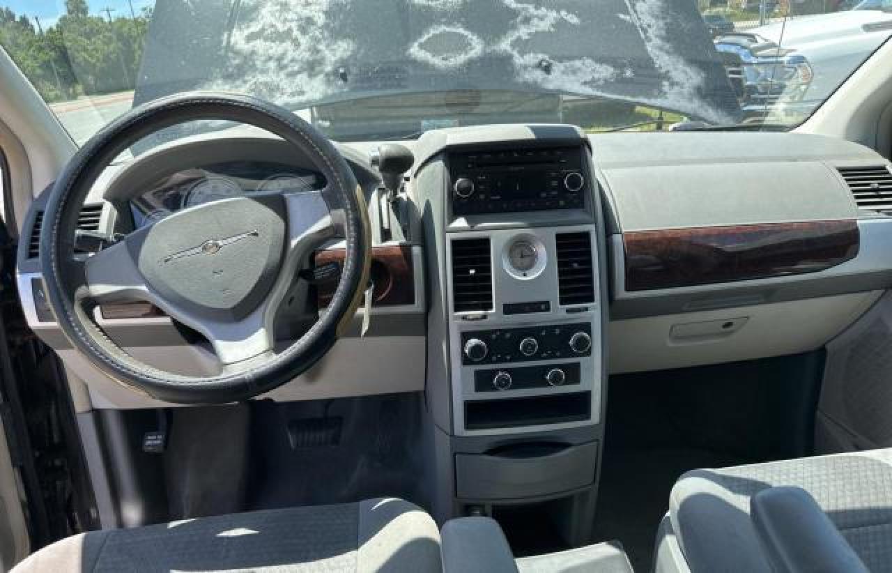 2010 Chrysler Town & Country Touring VIN: 2A4RR5D16AR230639 Lot: 66136614