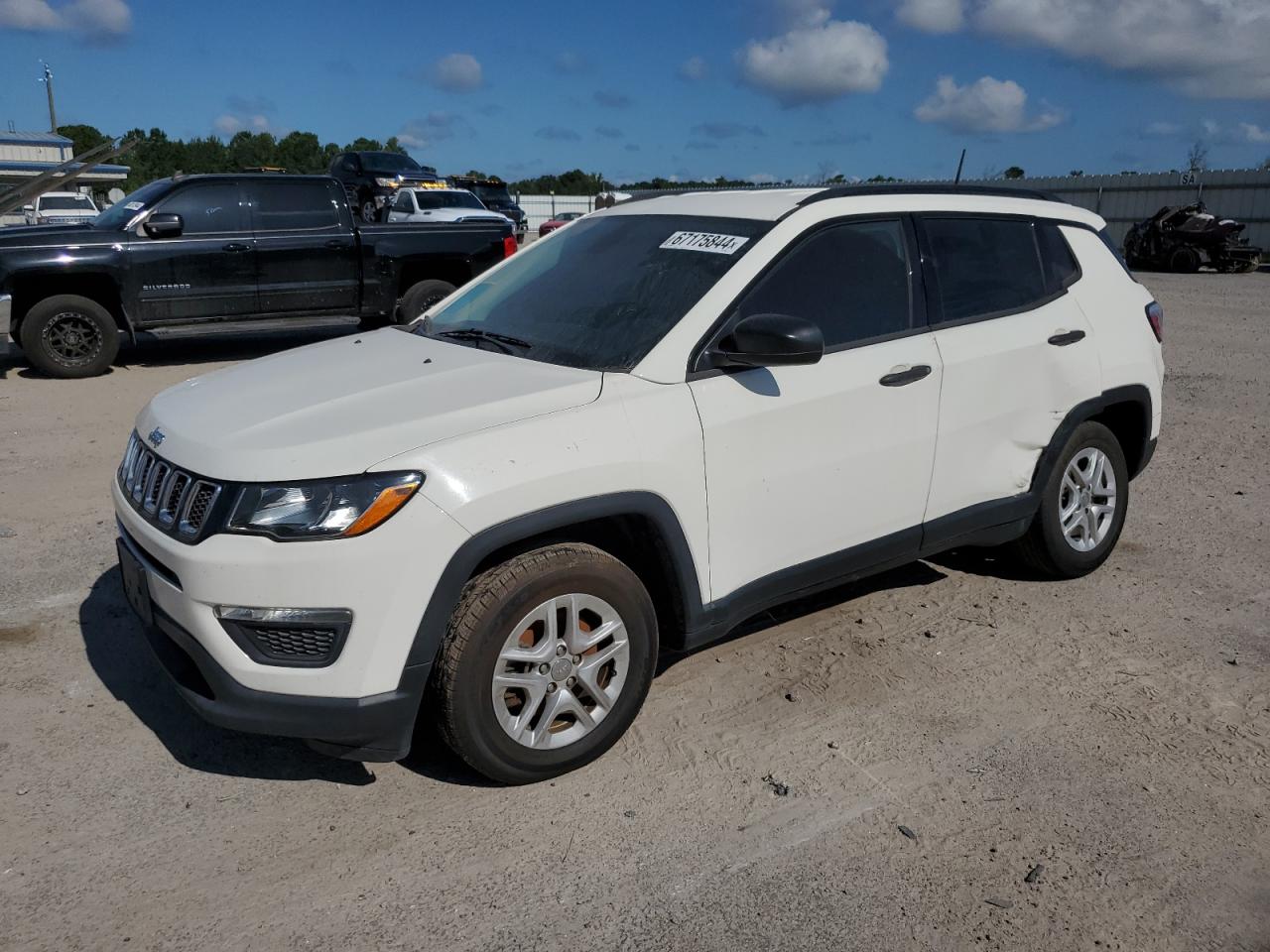 3C4NJCAB9JT105547 2018 JEEP COMPASS - Image 1