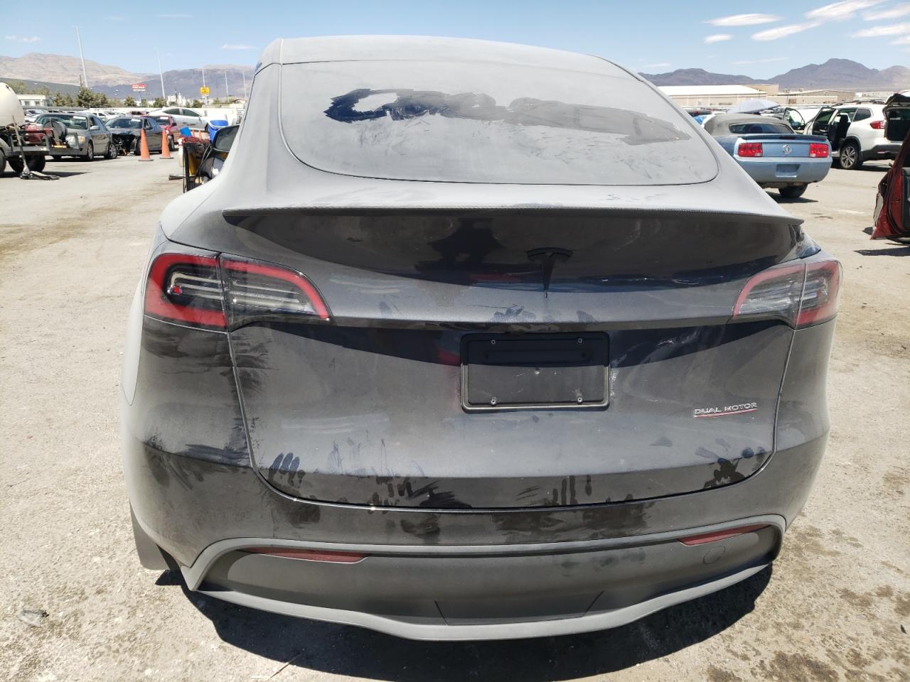 7SAYGDEF0RF022083 2024 Tesla Model Y