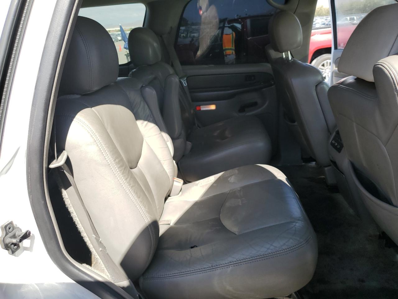 2003 Chevrolet Tahoe C1500 VIN: 1GNEC13T33J223292 Lot: 93489505