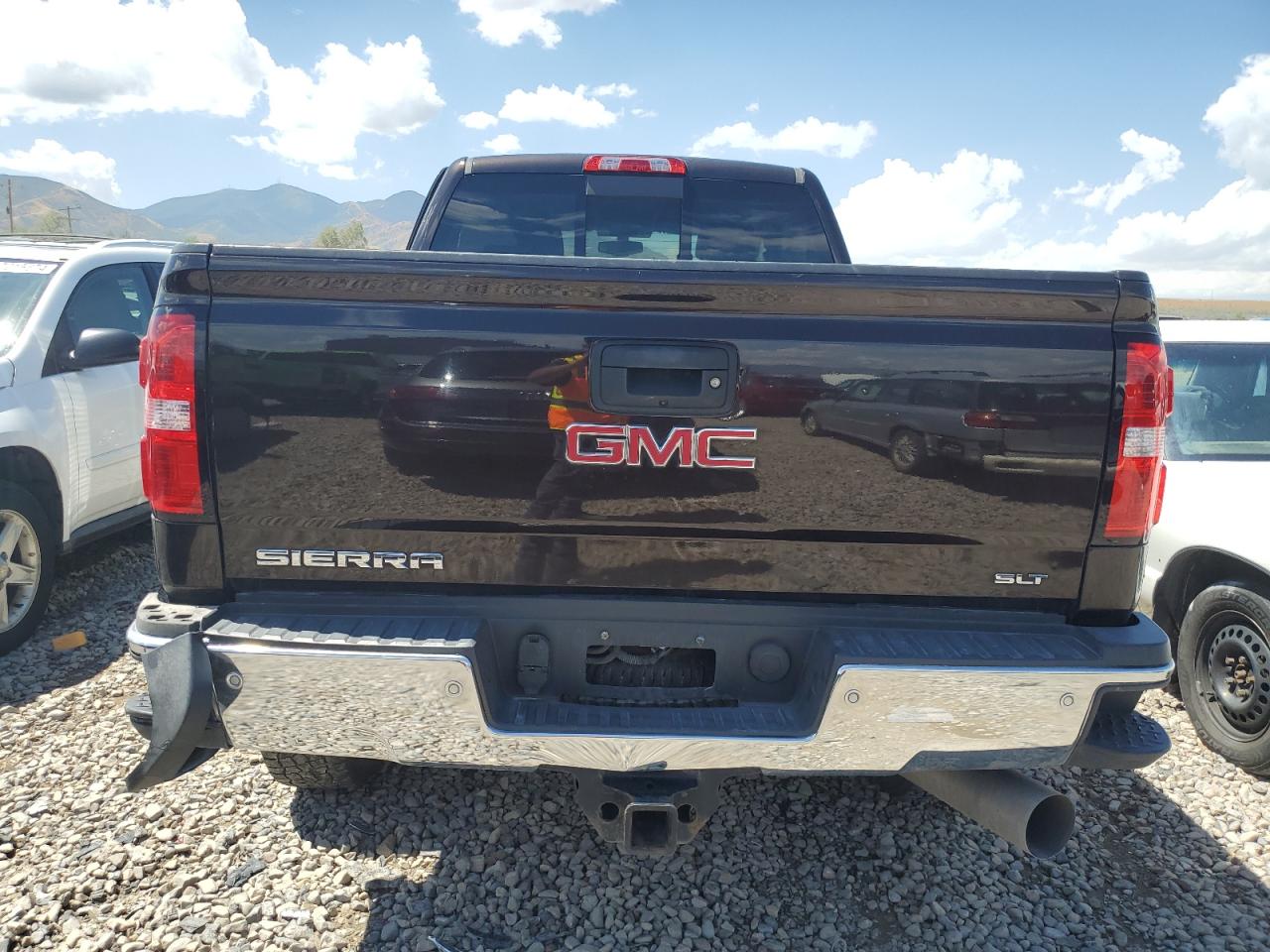 1GT12TEY1JF248867 2018 GMC Sierra K2500 Slt