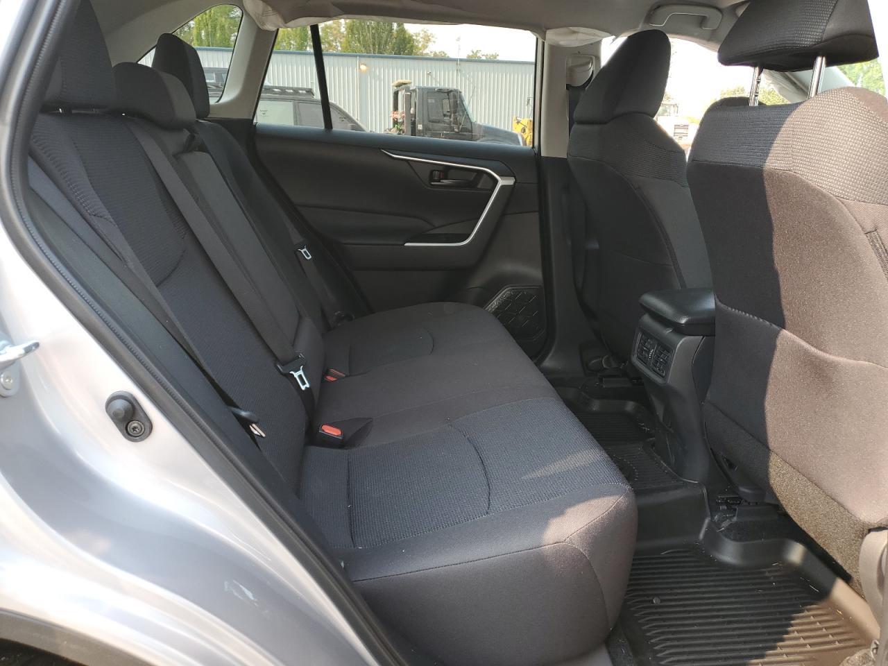 2024 Toyota RAV 4 - Image 10