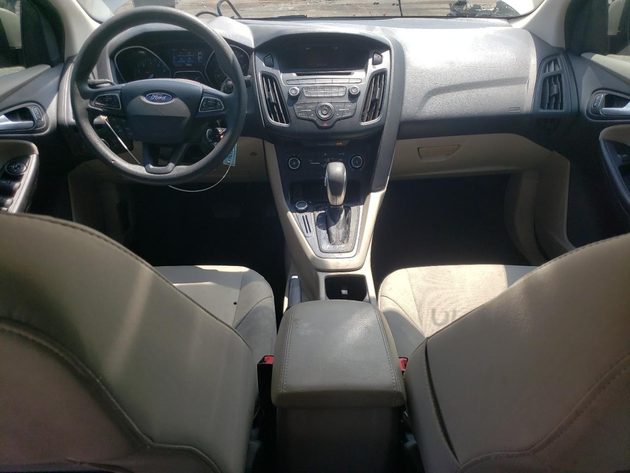 1FADP3F24HL262384 2017 Ford Focus Se