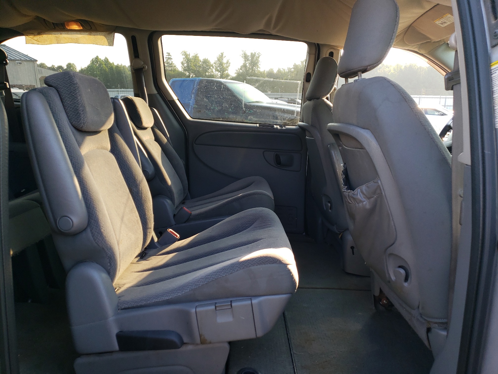 2D4GP44L75R435250 2005 Dodge Grand Caravan Sxt