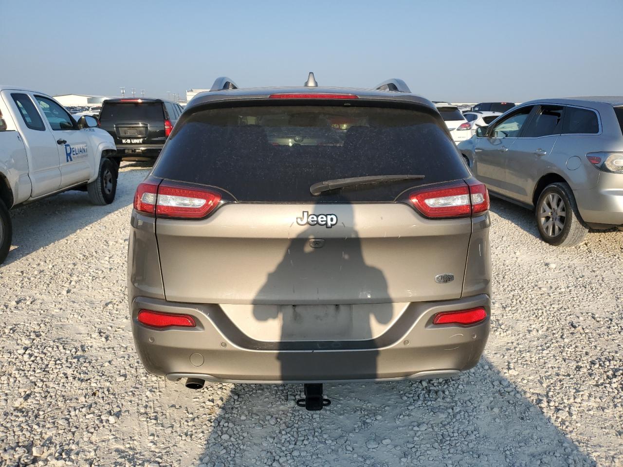 2016 Jeep Cherokee Overland VIN: 1C4PJLJB1GW347647 Lot: 66029484