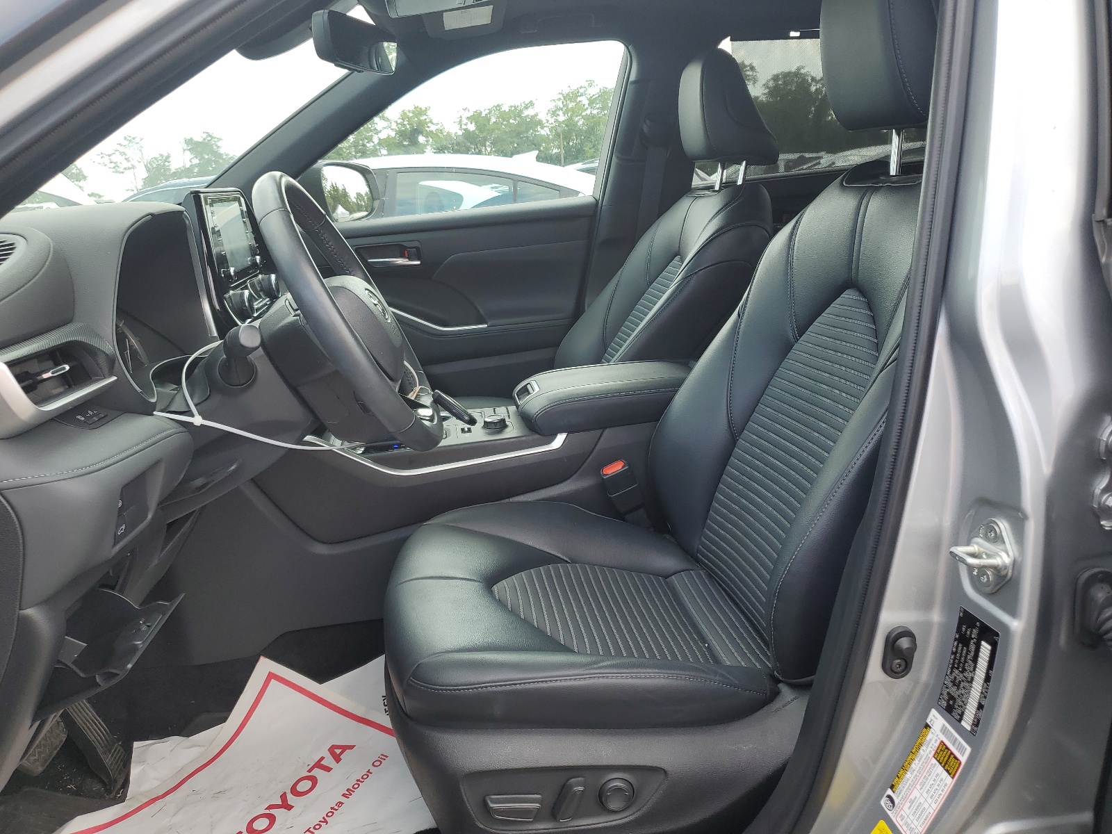 5TDLZRBHXNS255012 2022 Toyota Highlander Xse