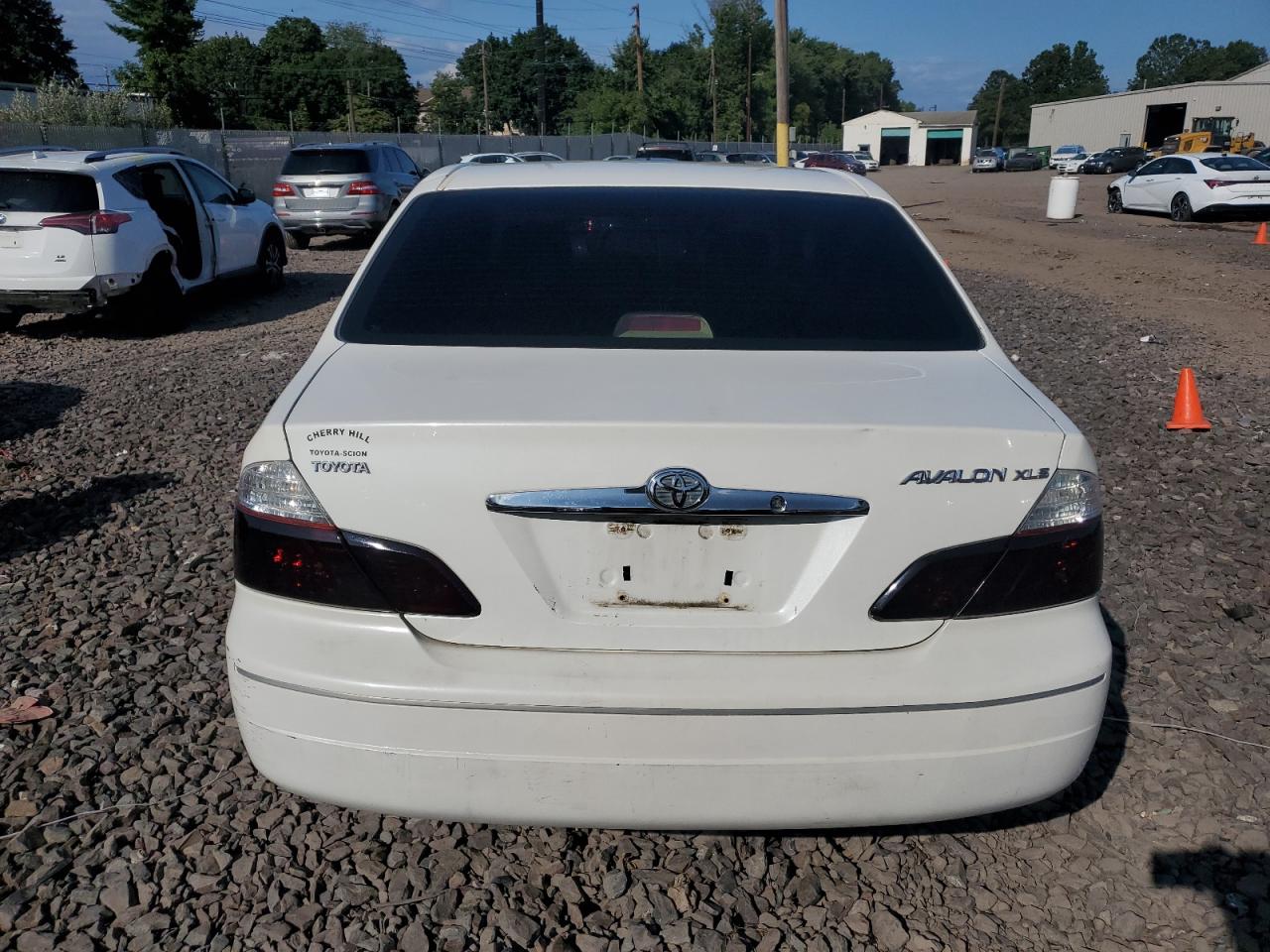 2003 Toyota Avalon Xl VIN: 4T1BF28B23U312077 Lot: 68437404