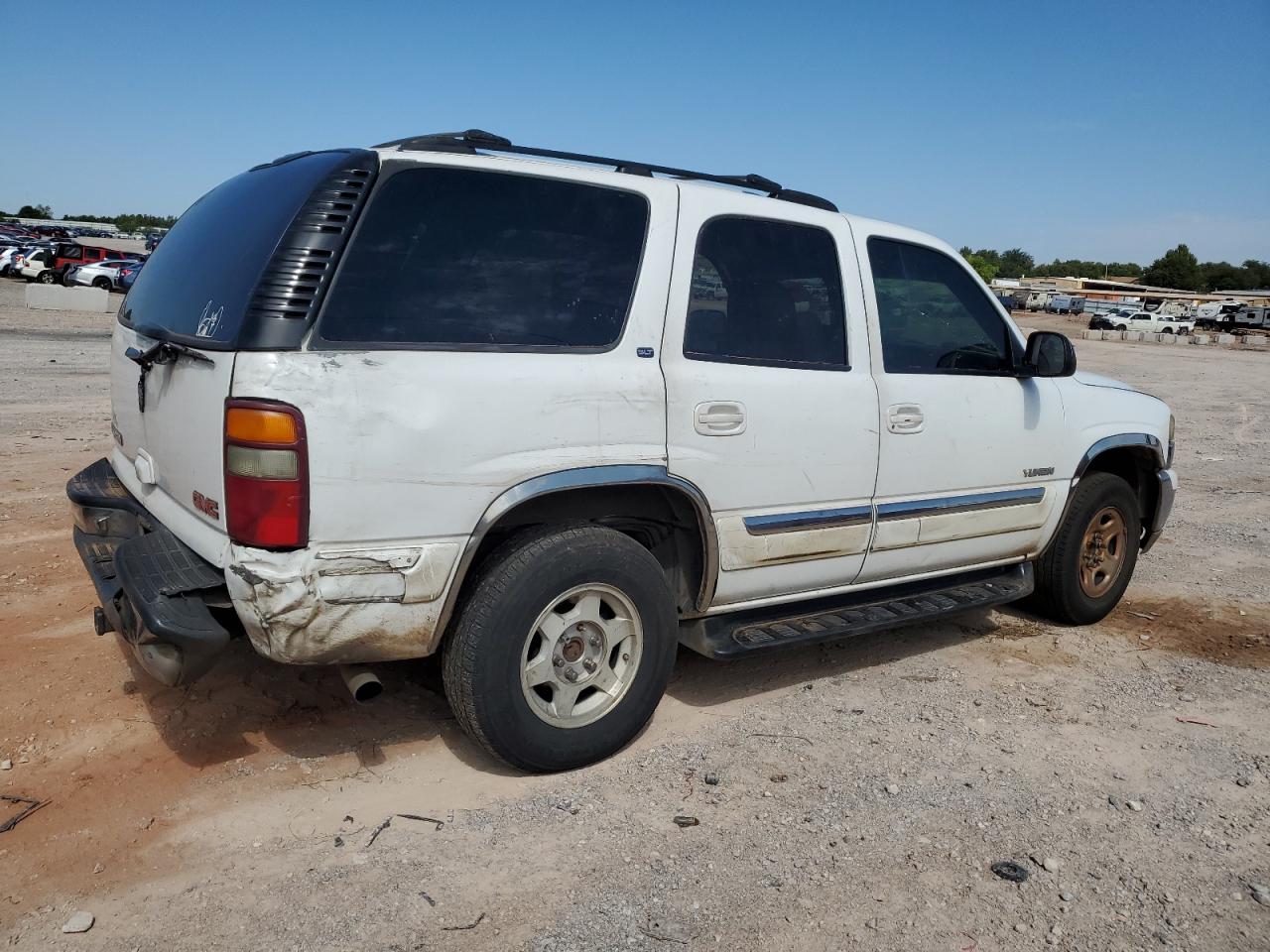 2001 GMC Yukon - Image 3