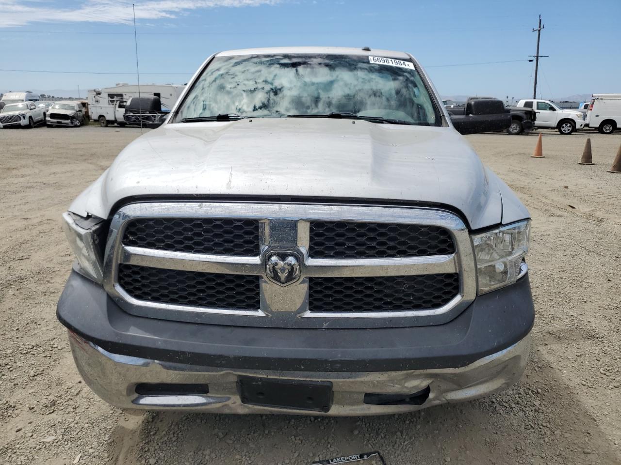 3C6JR6AT7HG640176 2017 Ram 1500 St