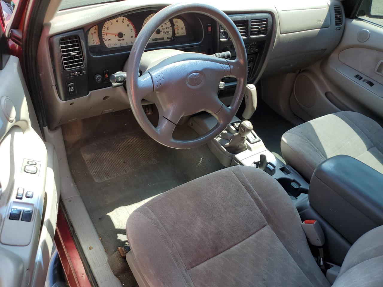 2004 Toyota Tacoma - Image 8