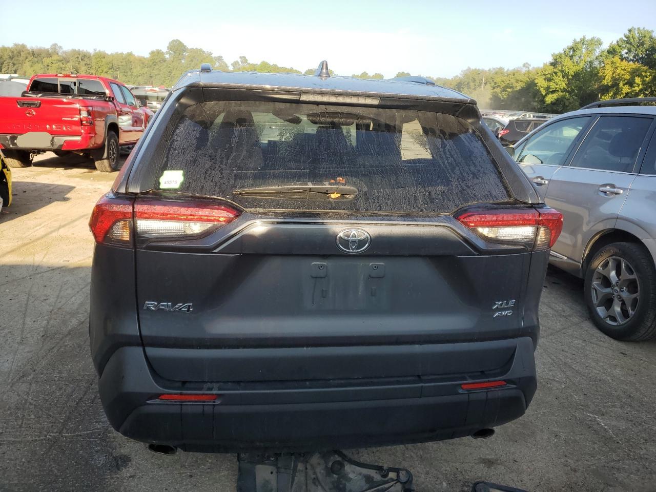 2T3P1RFV6NC284032 2022 Toyota Rav4 Xle