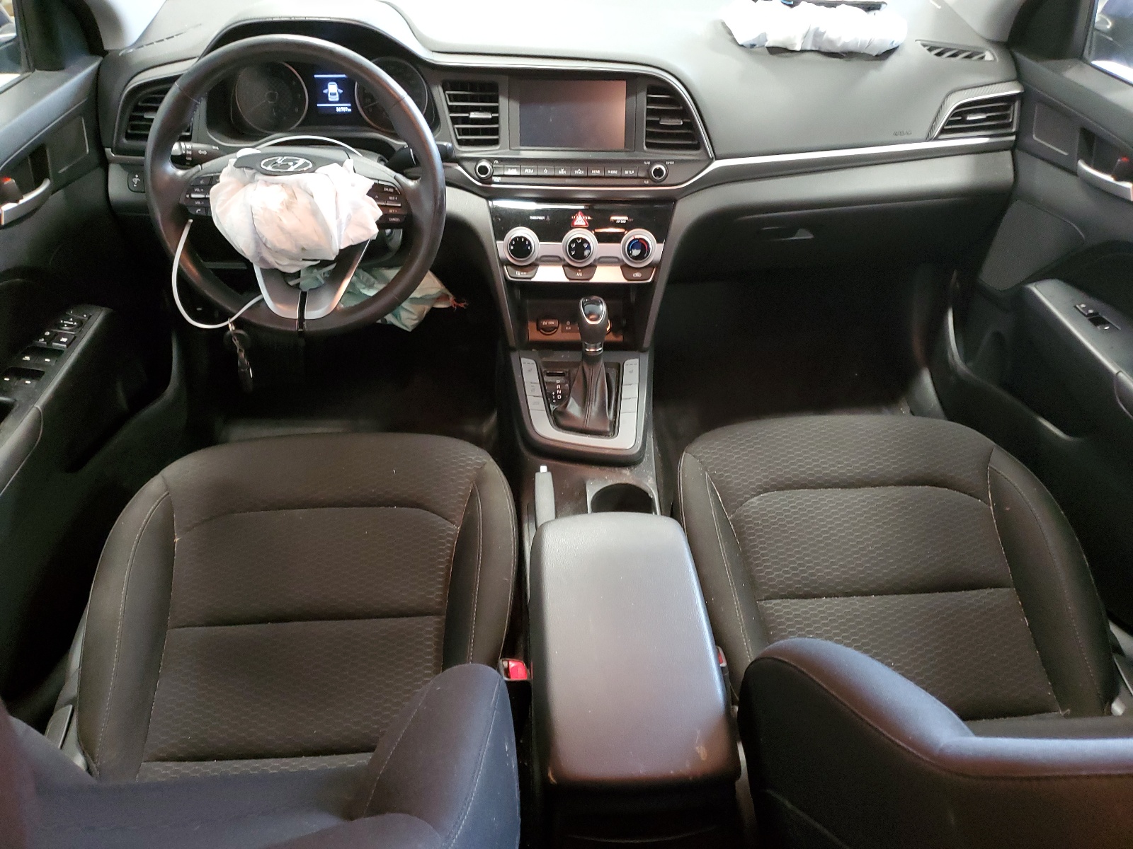 KMHD84LF4KU855194 2019 Hyundai Elantra Sel