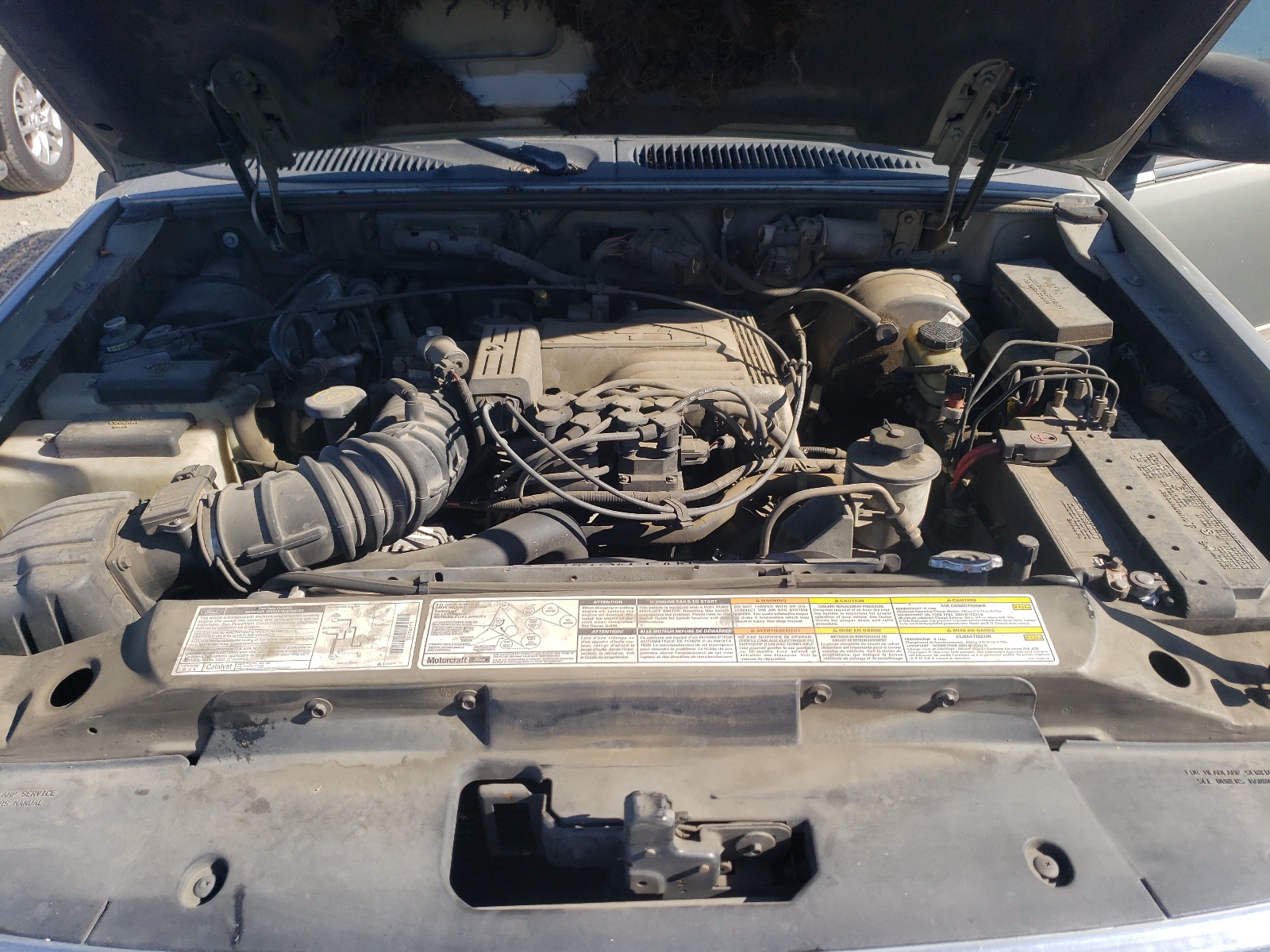 4M2DU86P8YUJ21978 2000 Mercury Mountaineer