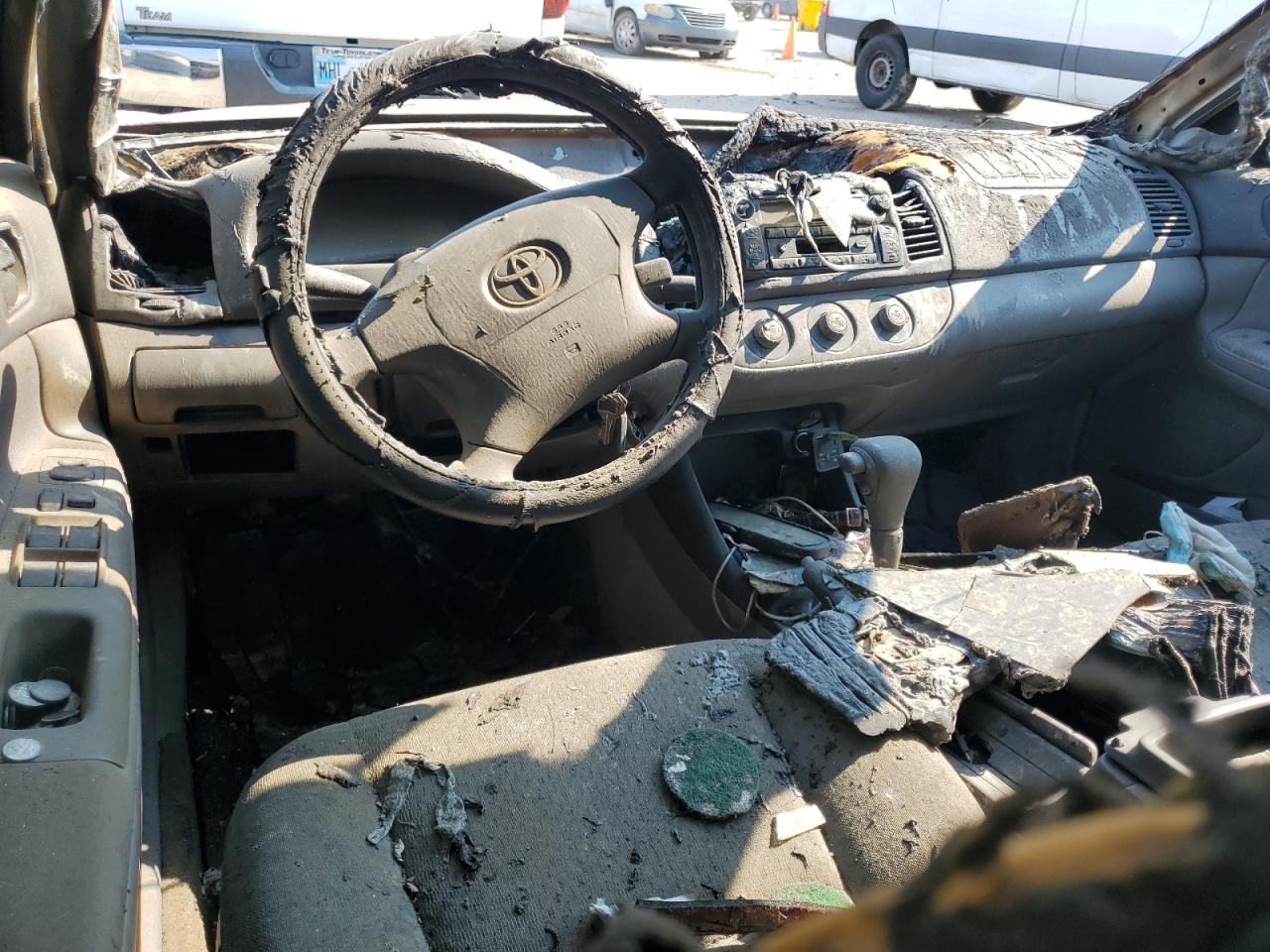 2004 Toyota Camry Le VIN: 4T1BE32K84U281016 Lot: 66612624