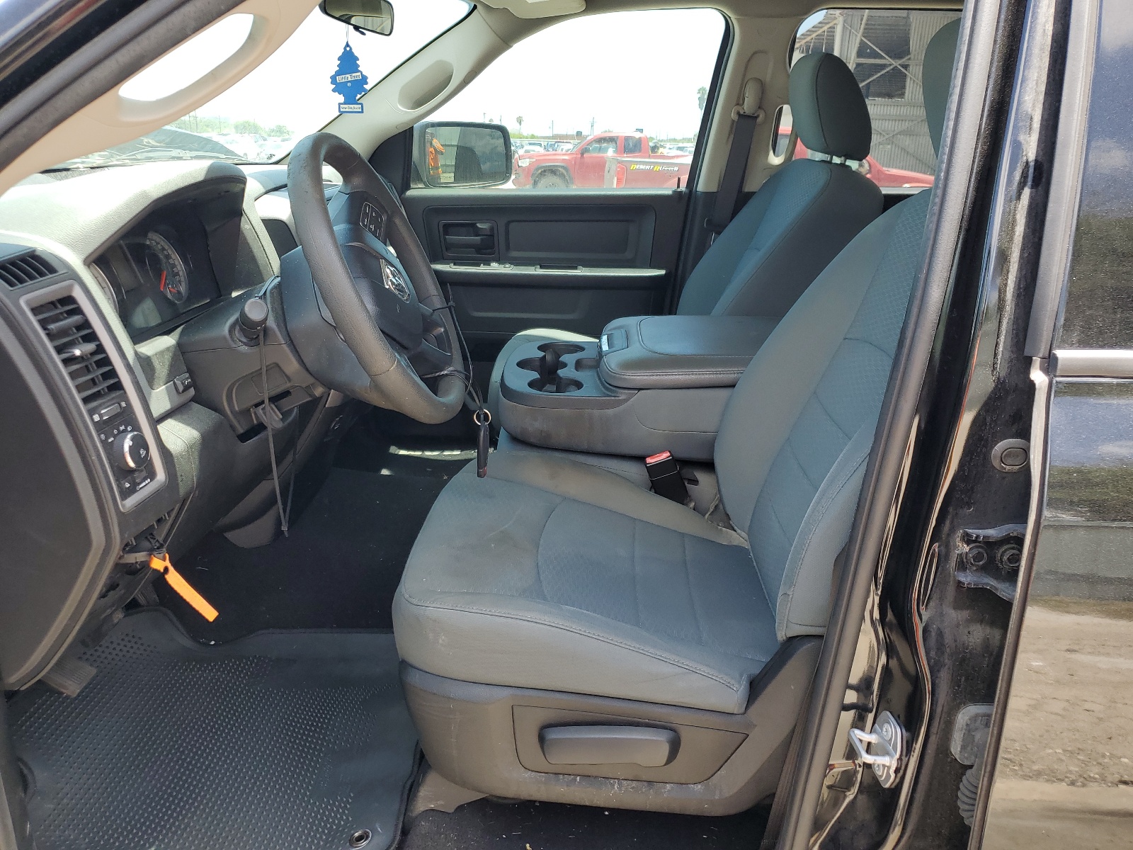 1C6RR6FG9KS704930 2019 Ram 1500 Classic Tradesman