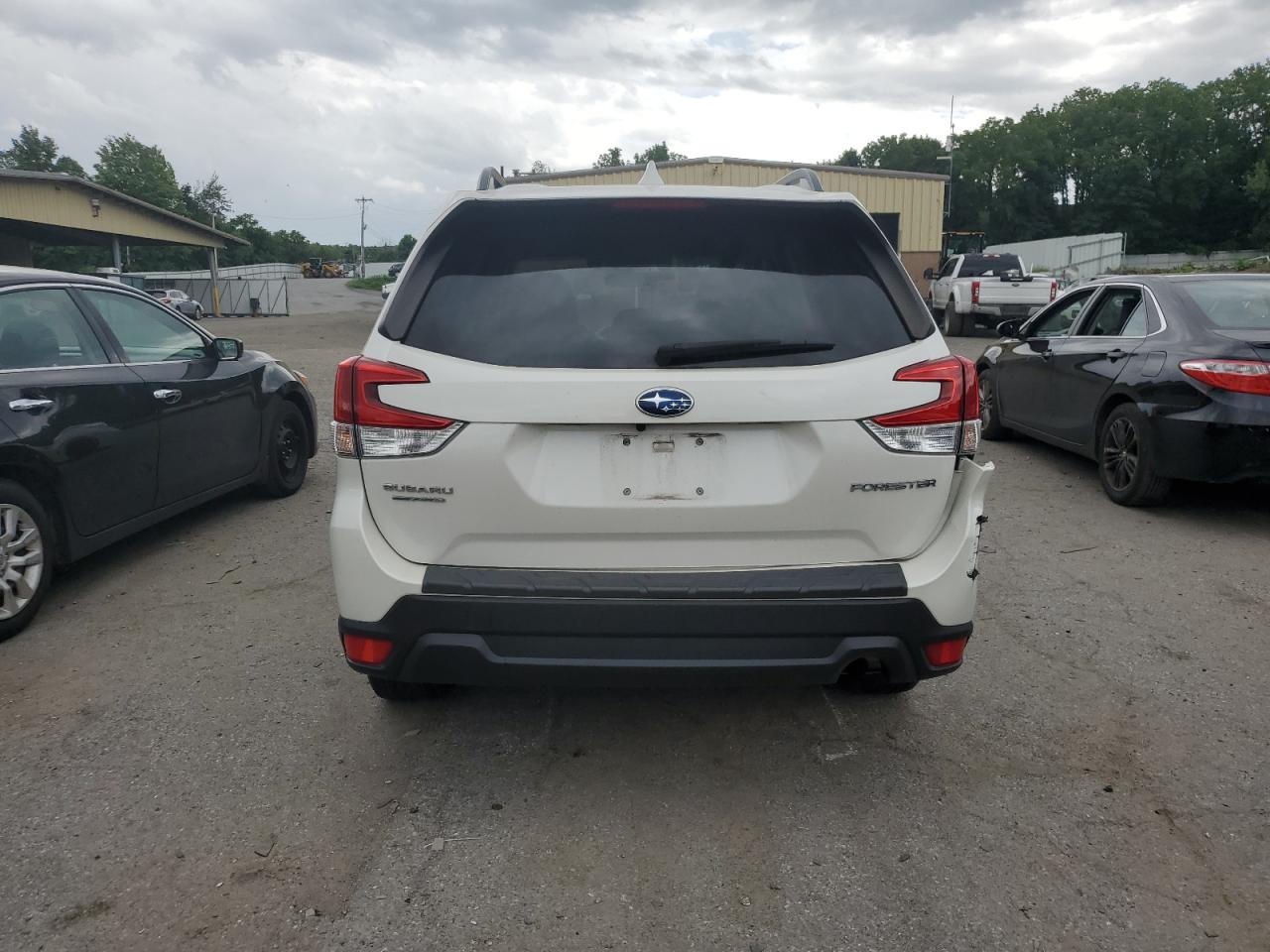 2020 Subaru Forester Premium VIN: JF2SKAJC7LH471586 Lot: 66574324
