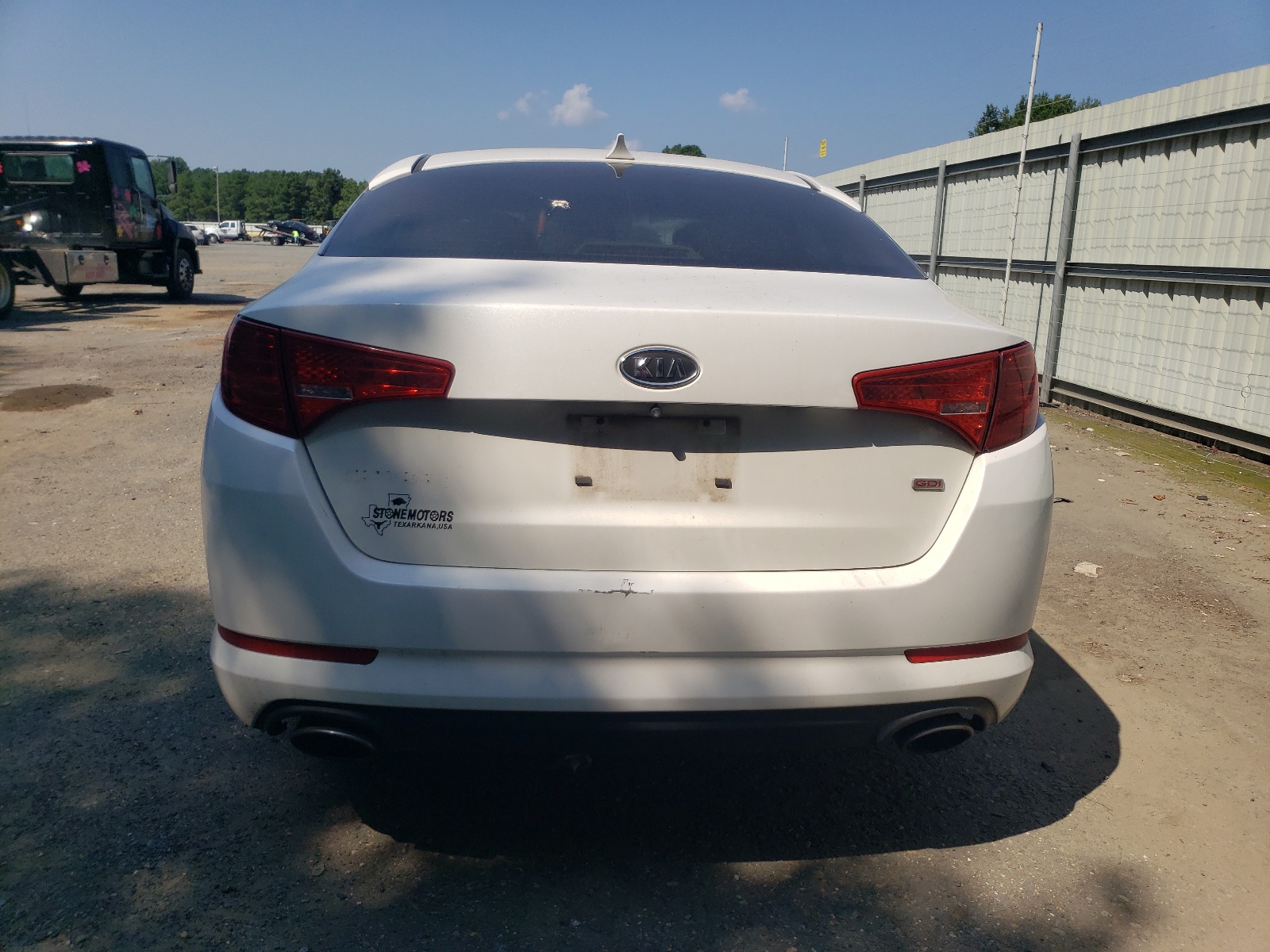 KNAGM4A79B5057063 2011 Kia Optima Lx