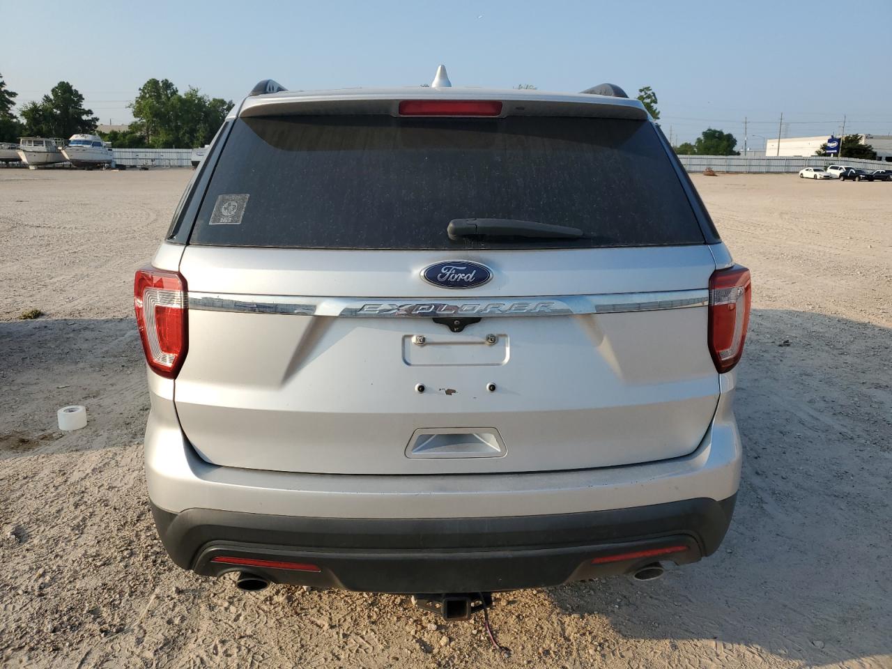 1FM5K7B83HGA26957 2017 Ford Explorer