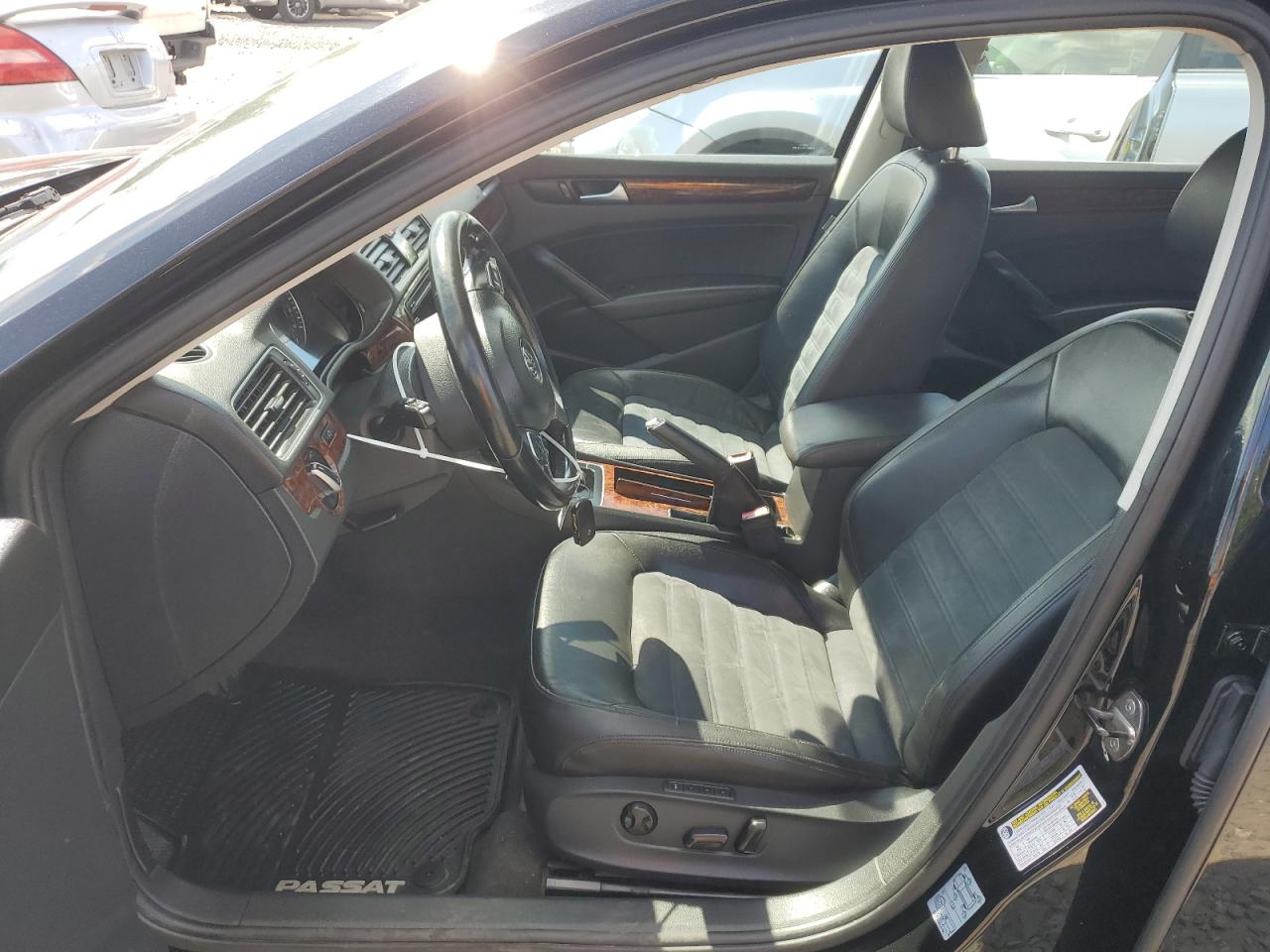 2012 Volkswagen Passat Sel VIN: 1VWCP7A34CC026272 Lot: 67938014