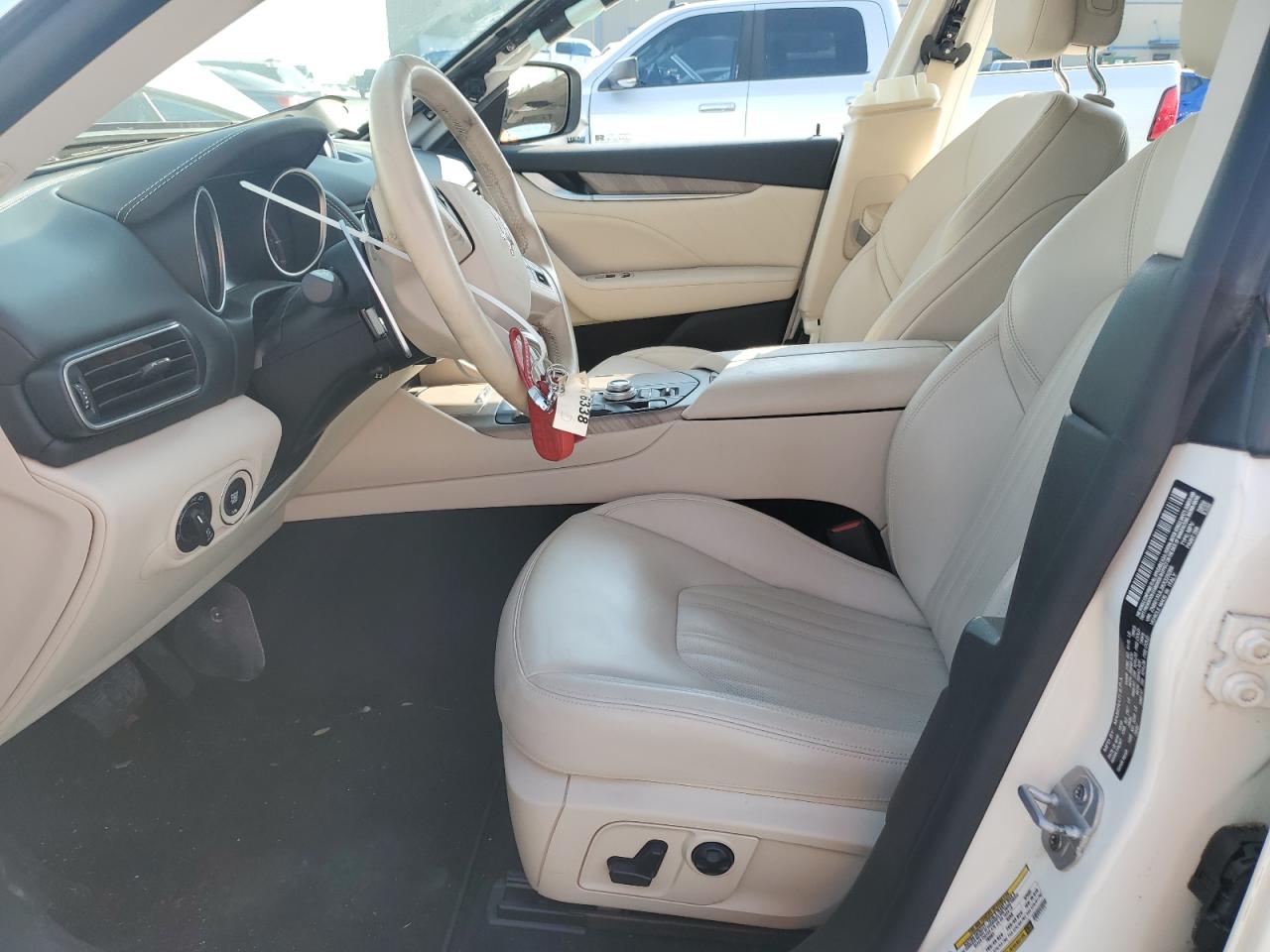 ZN661XUL3KX325268 2019 Maserati Levante Luxury