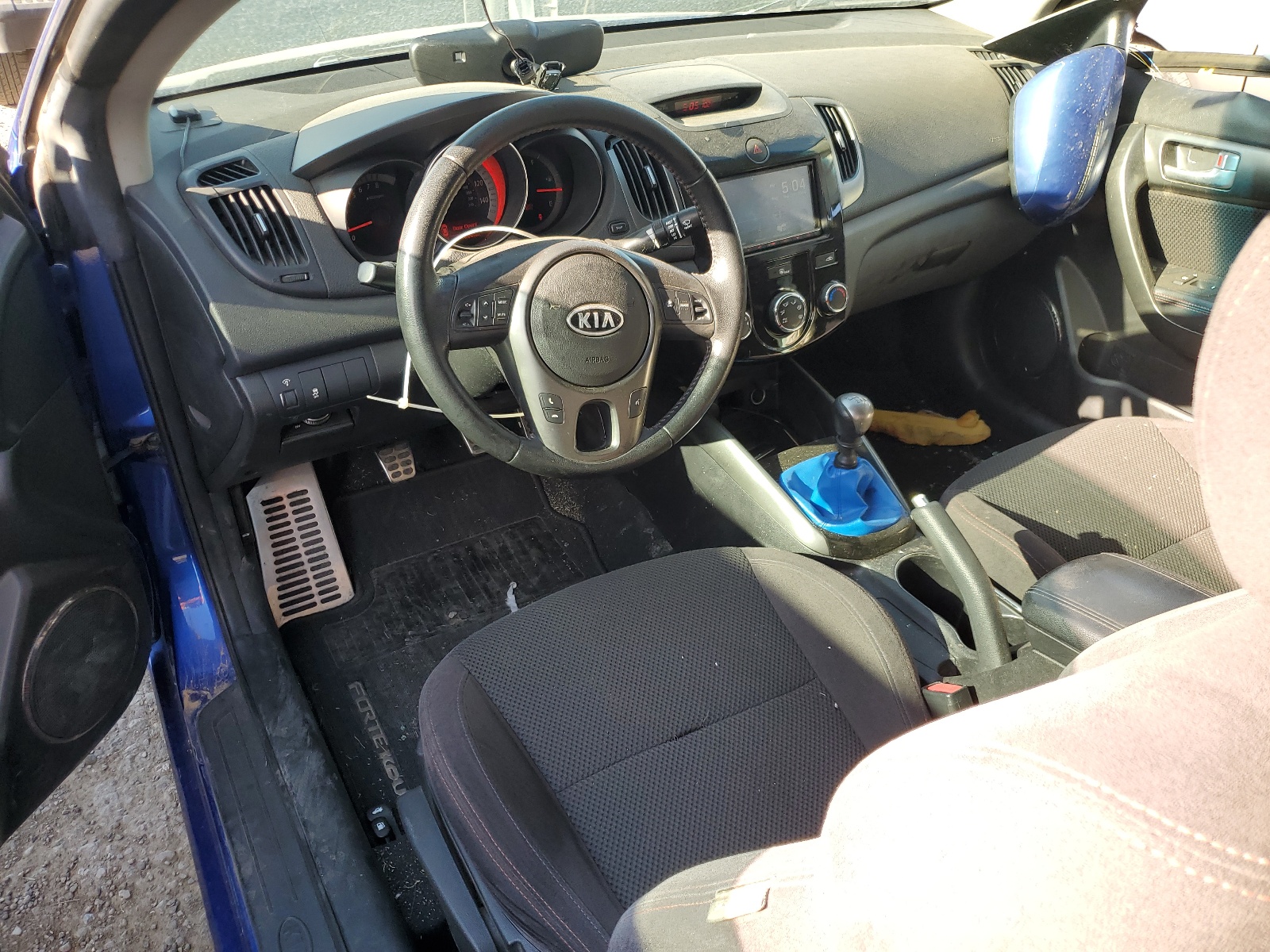 KNAFW6A36B5422636 2011 Kia Forte Sx