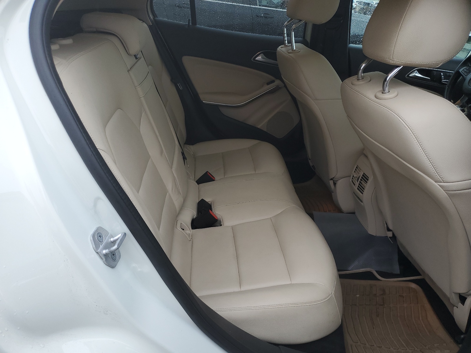 WDCTG4GB9JJ464918 2018 Mercedes-Benz Gla 250 4Matic