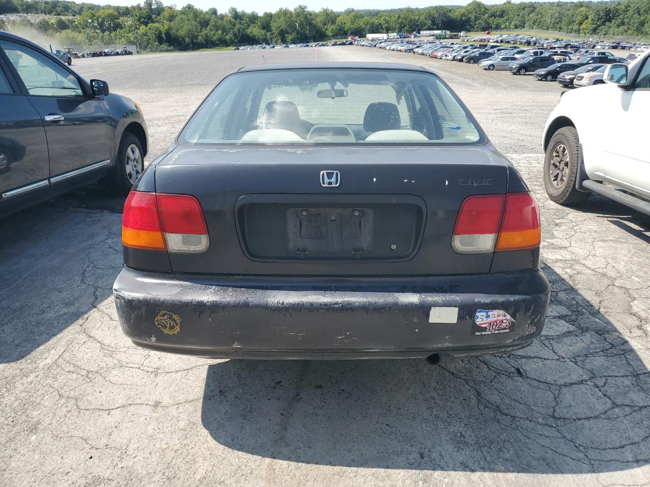 1998 Honda Civic Lx VIN: 2HGEJ6678WH555326 Lot: 68551204