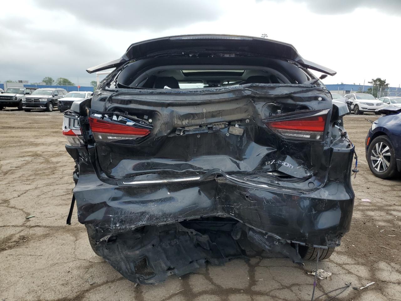2022 Lexus RX - Image 6