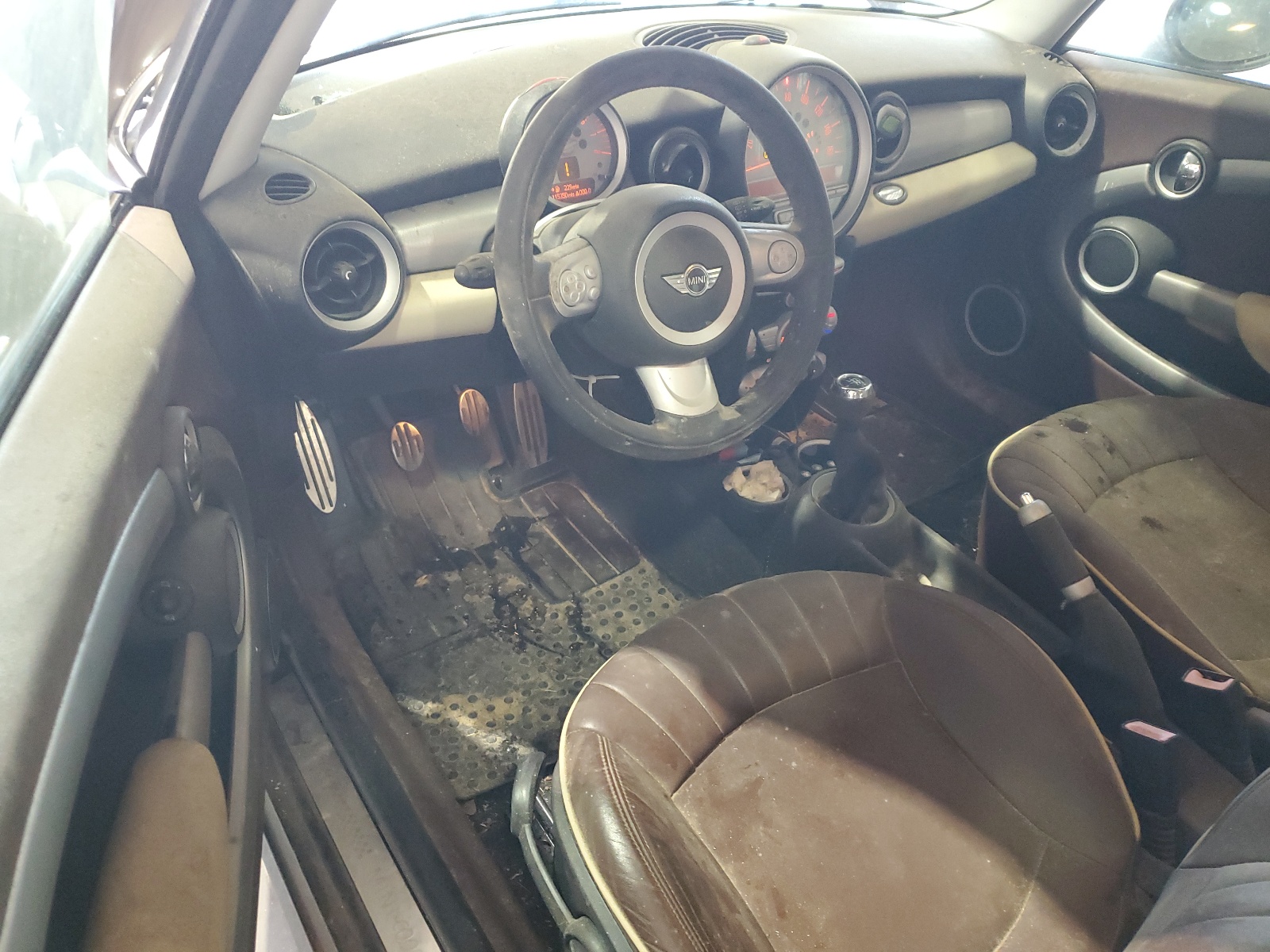 WMWMM33549TP72833 2009 Mini Cooper S Clubman